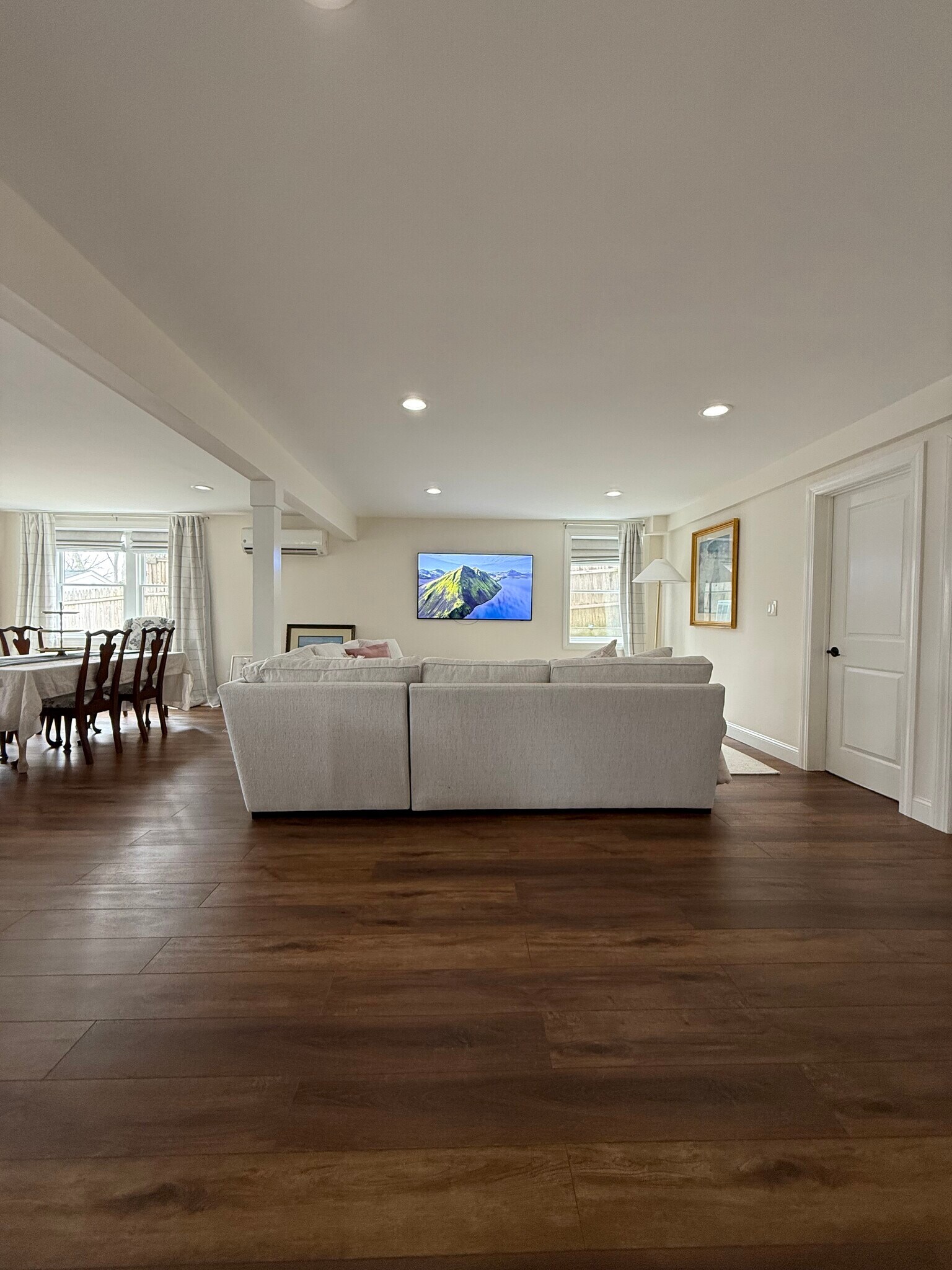 Great room living space - 5 Crescent Dr