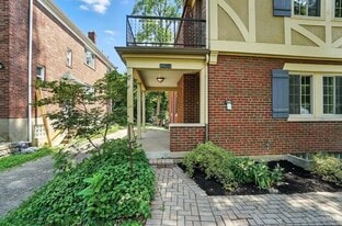 Building Photo - 6256 Rogers Park Pl