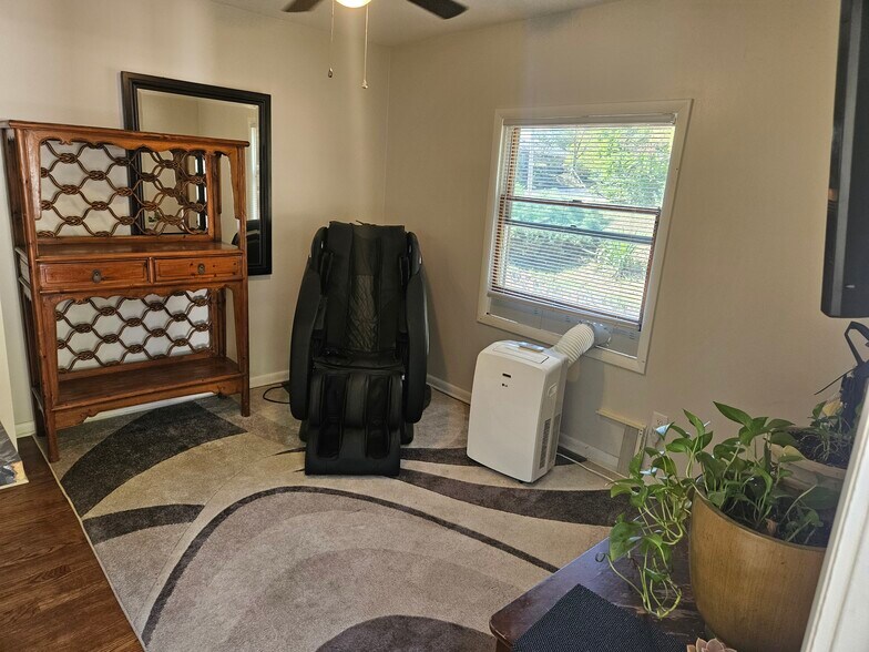 Livingroom - 102 Spring St