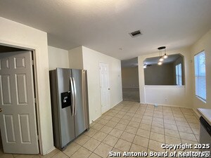Building Photo - 5911 Twin Oaks Dr