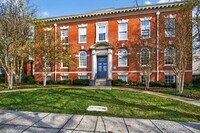 Building Photo - Available Now! 2 Bed // 2 Bath in Bloomingdale / Ledroit Park with Parking!