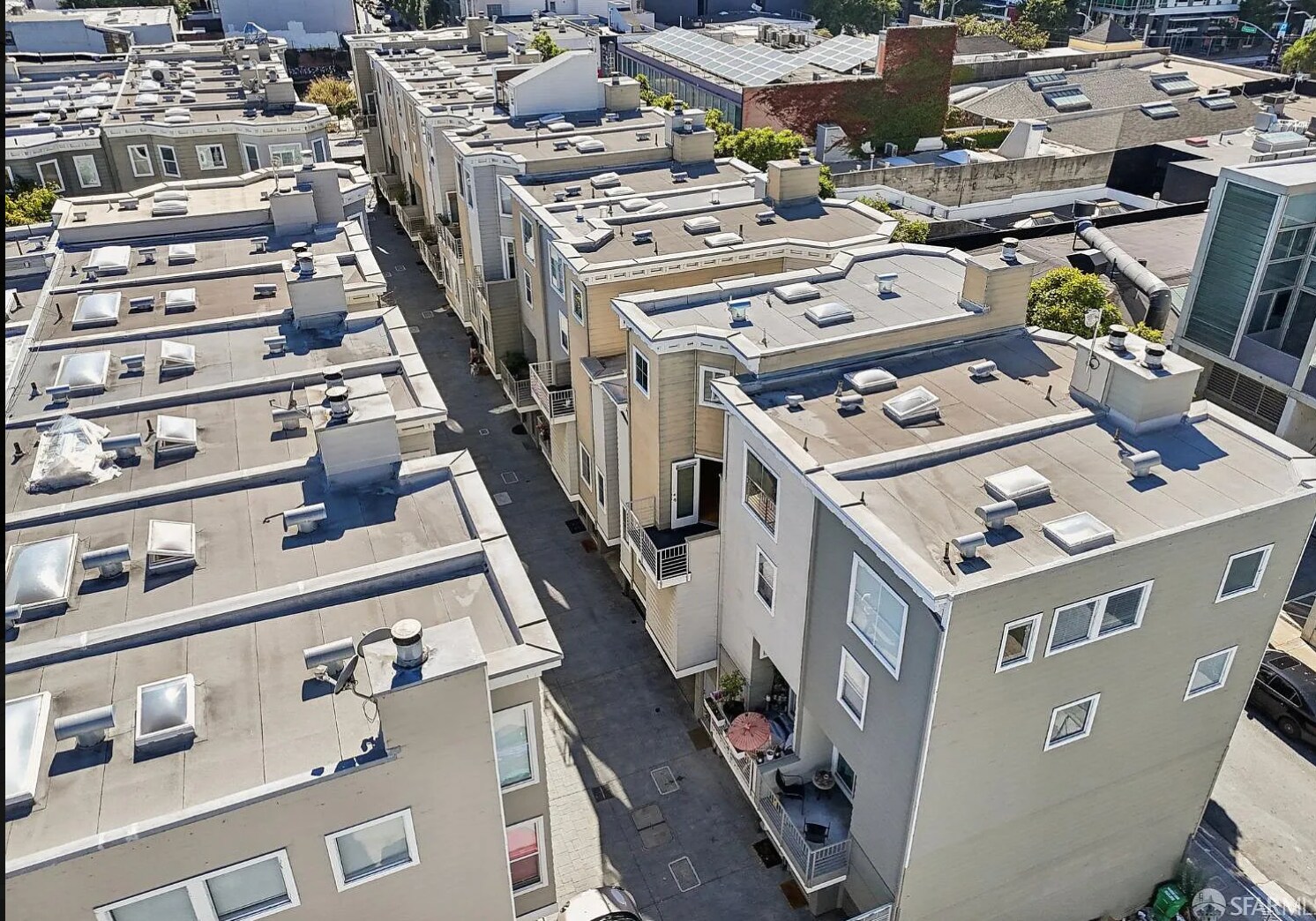 Building Photo - 28 Jennifer Pl