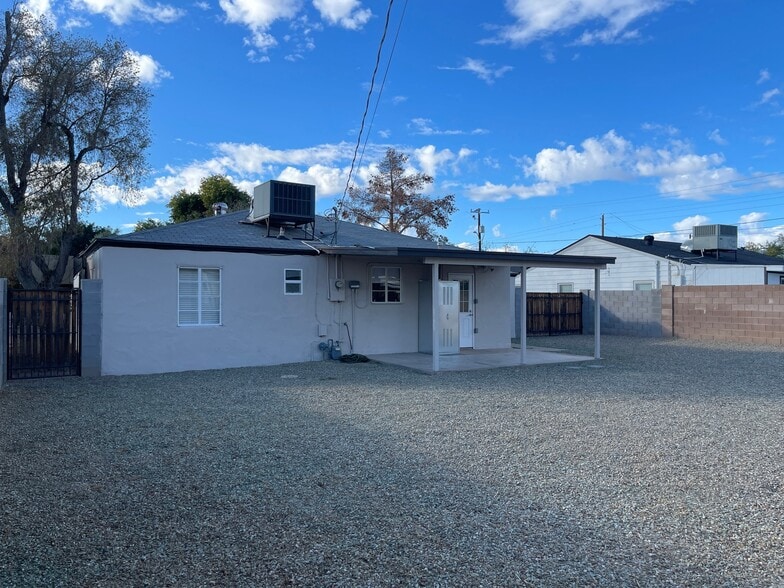 Building Photo - 4327 N 17th Ave