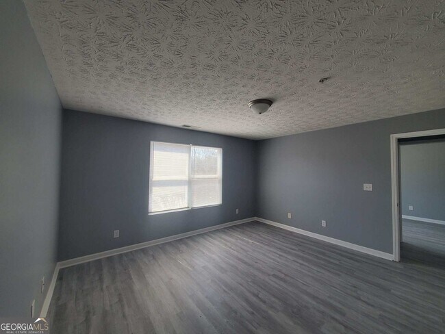 Building Photo - 17301 Waldrop Cove