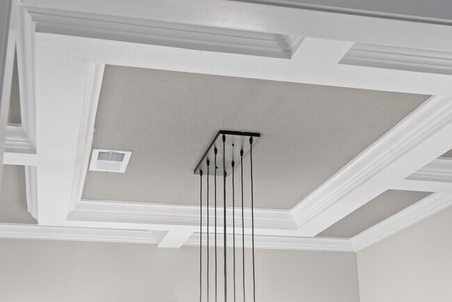 Building Photo - 331 Bluebriar Trace
