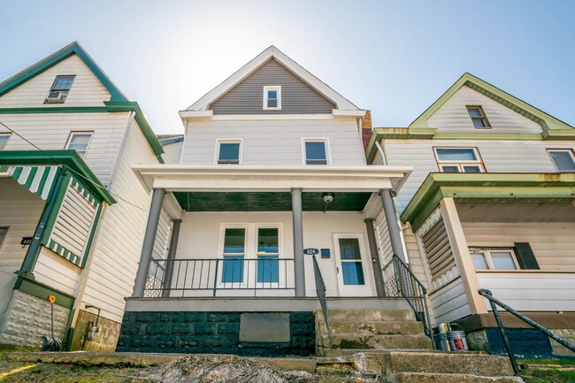 Building Photo - Stunning 2 bedroom home in Homestead available June 15!