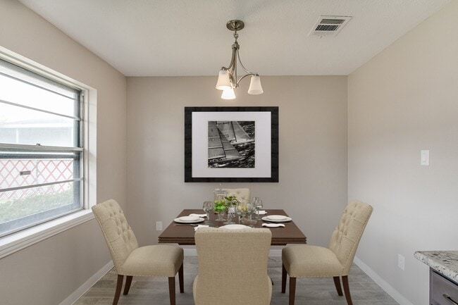 Building Photo - 5013 Camden Ln