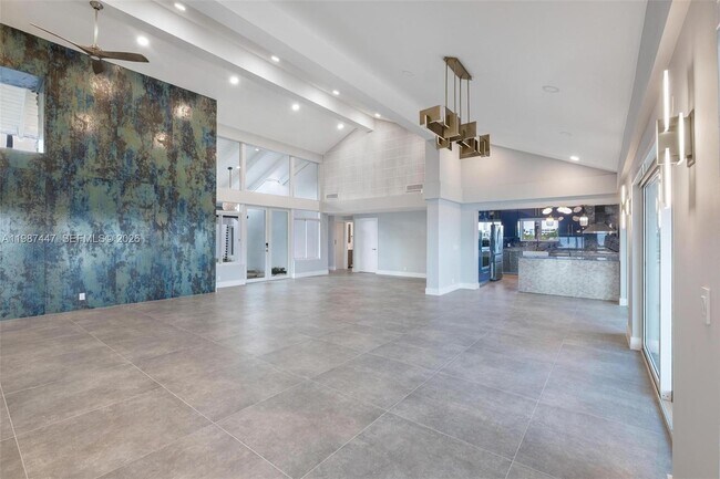 Building Photo - 1365 Bay Terrace