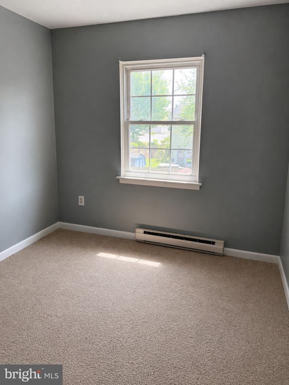 Building Photo - 75 Grand Dr