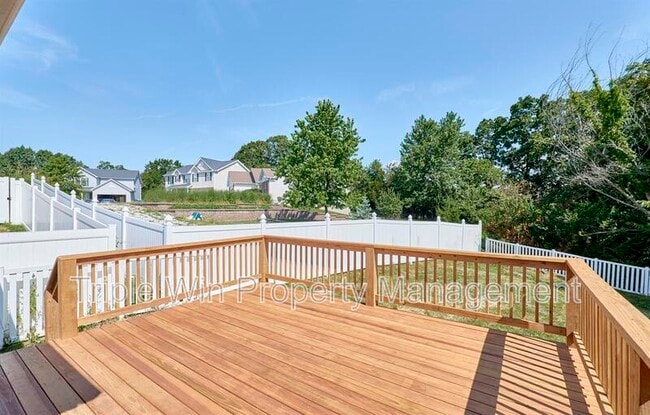 Building Photo - 4927 Triple Tree Ct