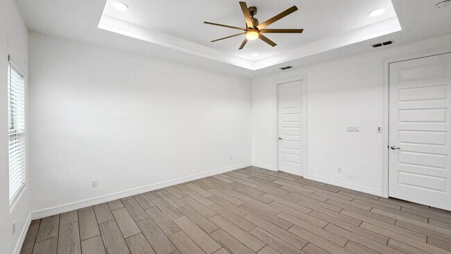 Building Photo - 5106 Sebastian Dr