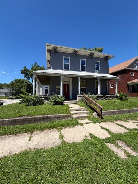 Building Photo - 1102 N 10th St