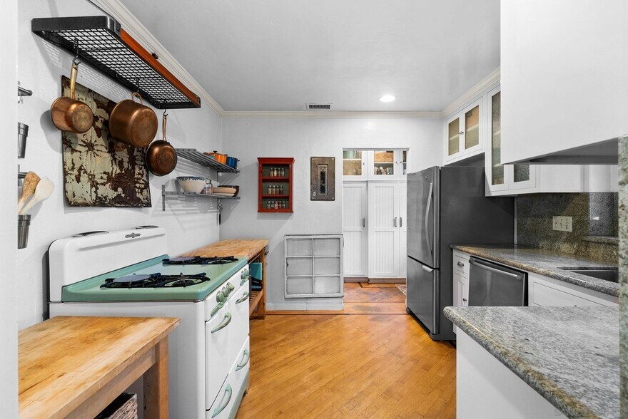 Building Photo - 4527 49th St