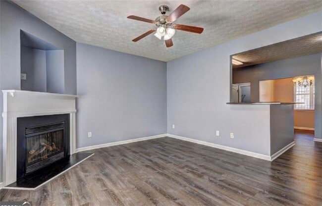 Building Photo - 6316 Ellenwood Dr