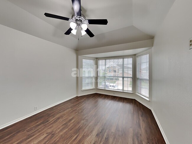 Building Photo - 2516 Aiken Ln