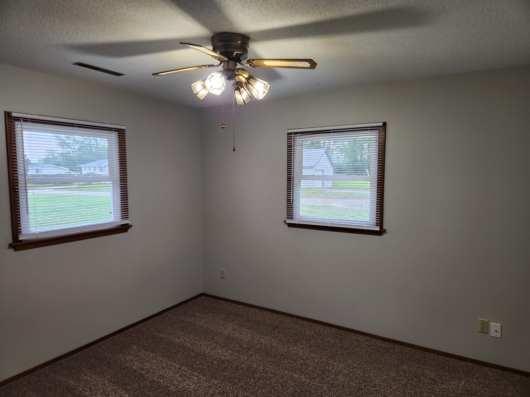 Living/Family Room - 182 8th Ave