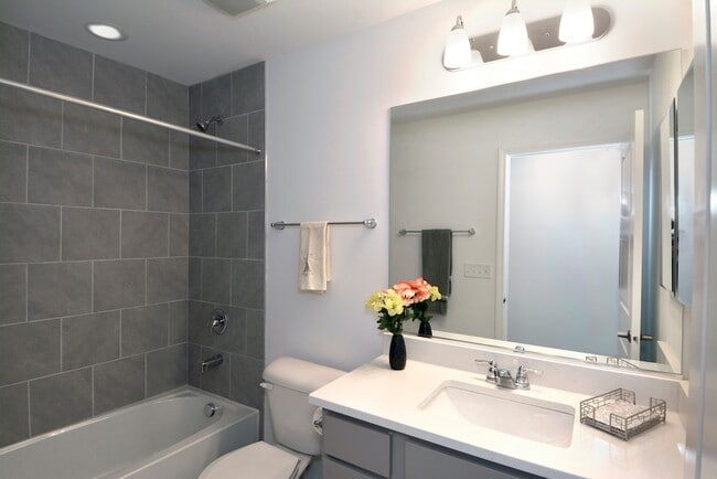 Building Photo - 309 Timberleaf Cir