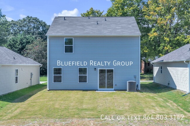 Building Photo - 161 Davis Dr