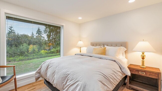 Building Photo - 13006 NE 149th St