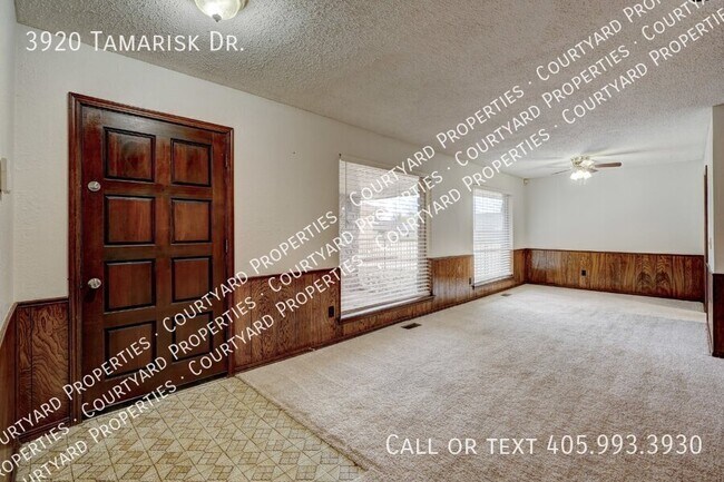 Building Photo - 3920 Tamarisk Dr