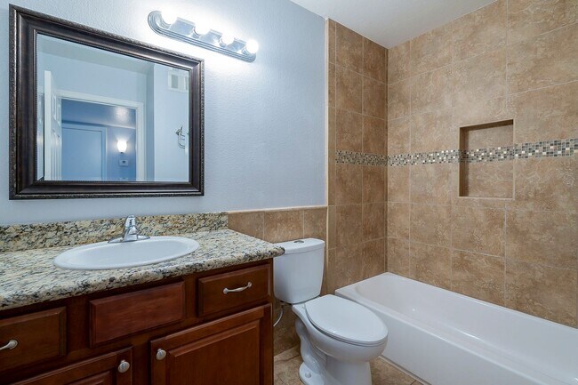 Building Photo - Ready to Move In - Two Bedrooms!