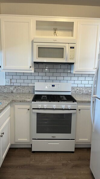 Building Photo - 555 Maine Ave