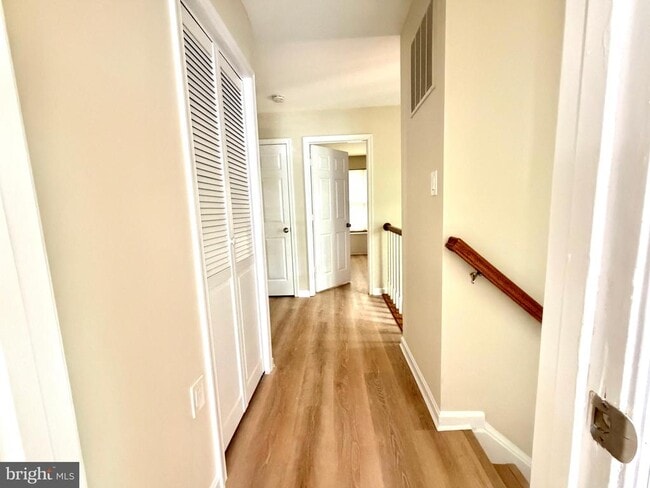 Building Photo - 47403 Darkhollow Falls Terrace