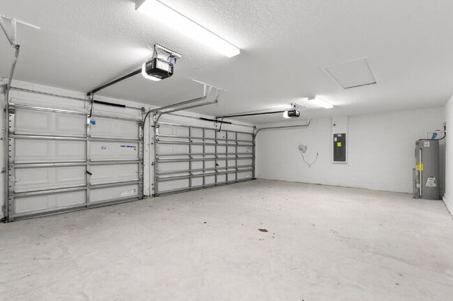 Building Photo - LIKE NEW Home For Rent in North Park Isle!