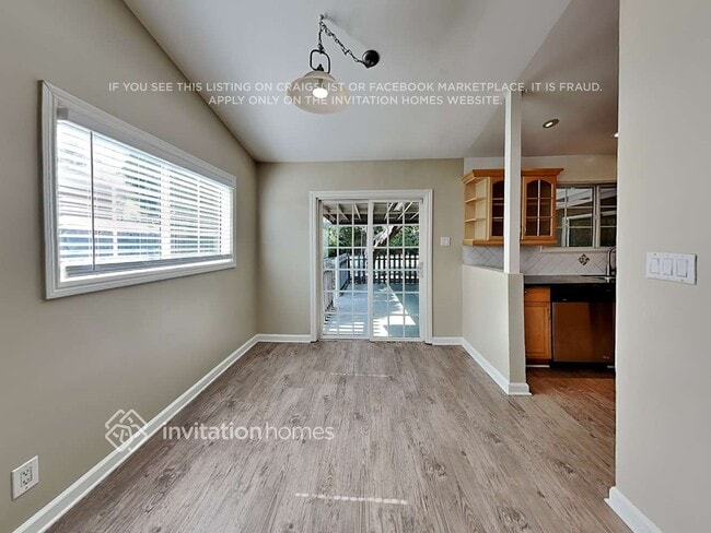 Building Photo - 18612 Arminta St