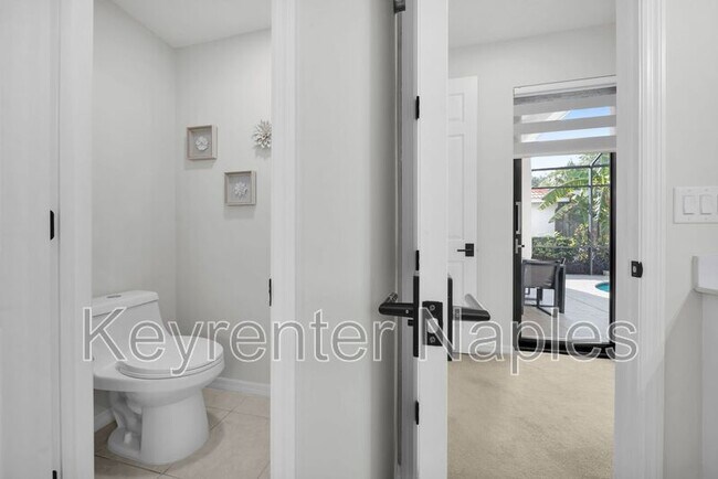 Building Photo - 8864 Ventura Way