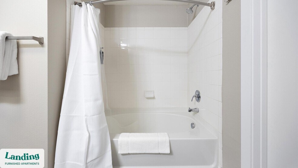 Building Photo - 1000 S Broadway