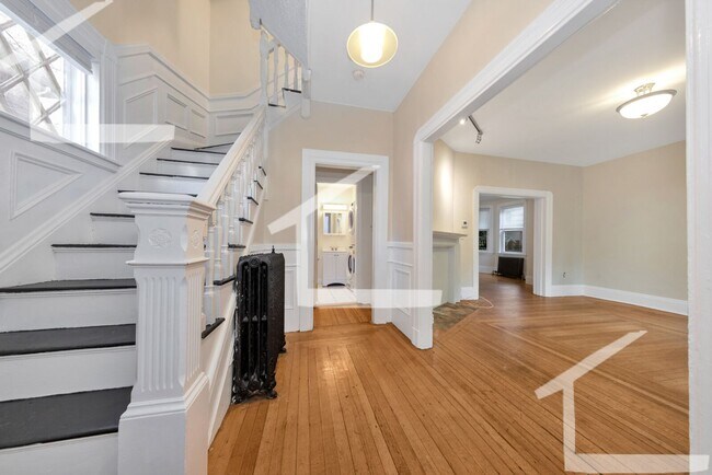 Building Photo - 2 Murdock Terrace