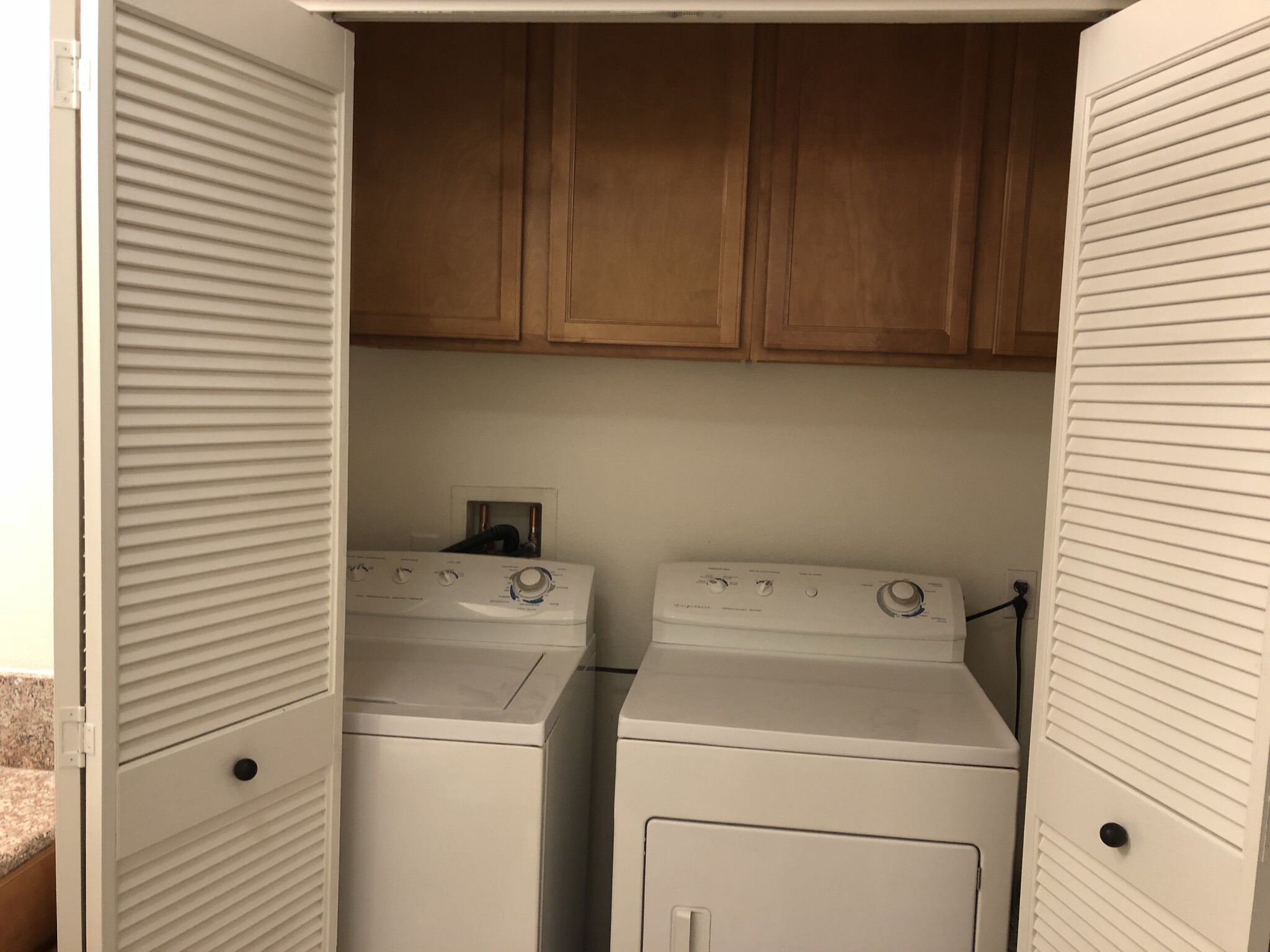 LAUNDRY ROOM - Baywood Villas Apartments