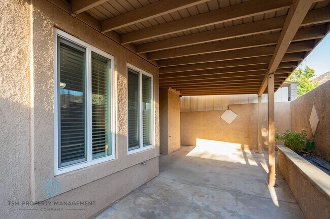 Building Photo - 14789 Cinnamon Dr