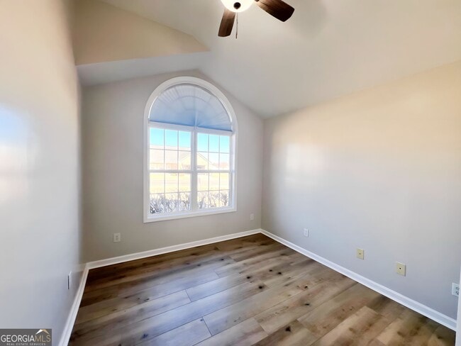 Building Photo - 220 Brookstone Dr SW