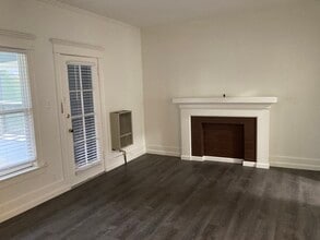 Building Photo - 533 S Westmoreland Ave