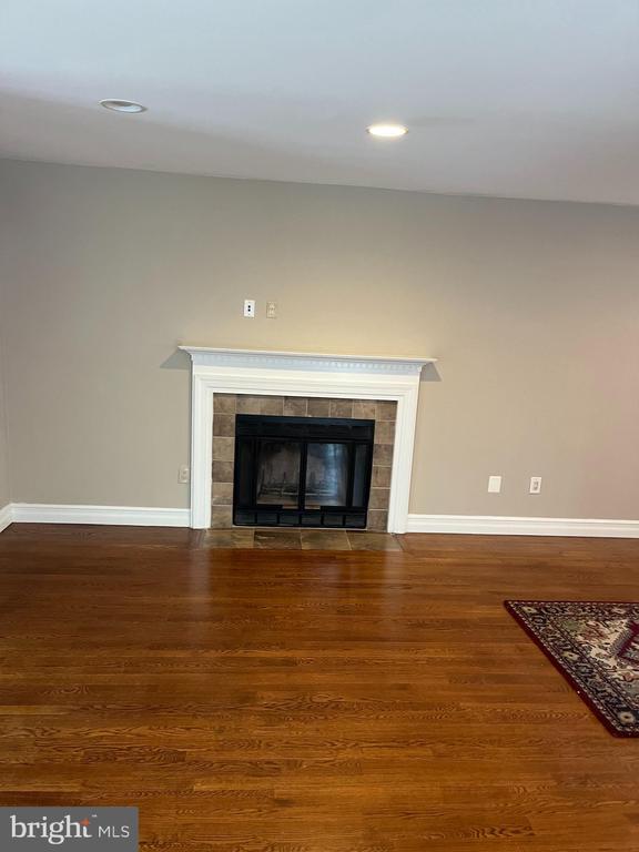 Building Photo - 511 Chanticleer