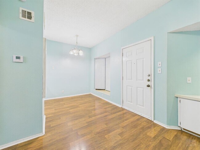 Building Photo - 3316 Guadalupe St