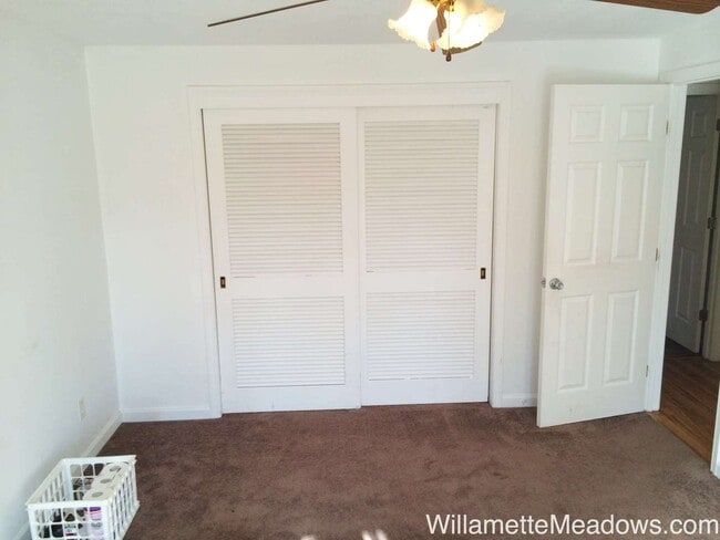 Building Photo - Magnificent 3 Bedrooms, 2 Bathrooms House ...