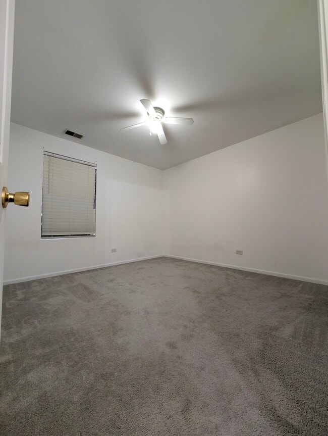 Building Photo - 2551 Oak Tree Ln