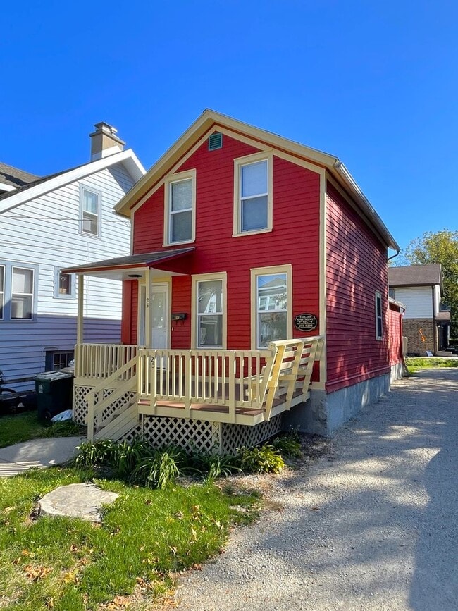 Primary Photo - 25 S Randall Ave