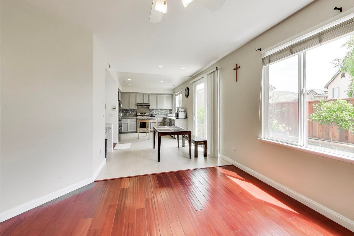 Building Photo - 7 Cymbidium Cir