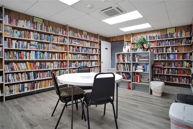 Building Photo - 251 Patterson Rd