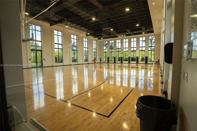 Building Photo - 10660 S Lago Vista Cir