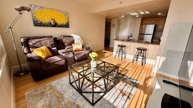 Building Photo - 450 N Arlington Ave