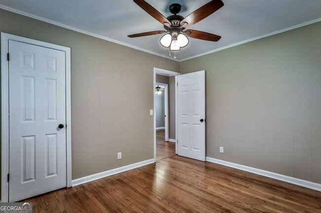 Building Photo - 680 North Ave