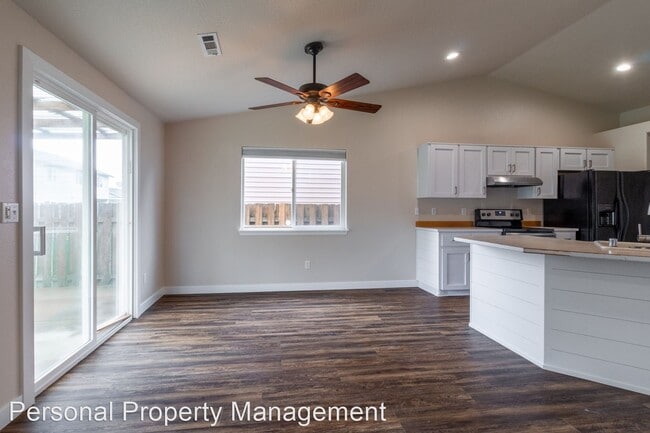 Building Photo - 3 br, 2 bath House - 15905 NE 89th St