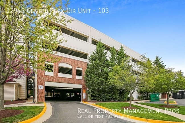 Building Photo - 12945 Centre Park Cir