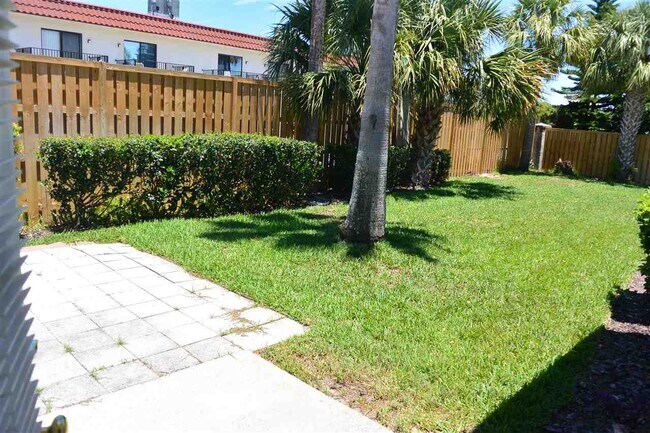 Building Photo - 100 Sea Garden Ct
