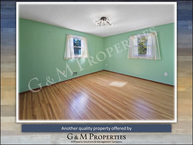 Building Photo - Rare 3/4 Bedroom in Gates/Chili School Dis...